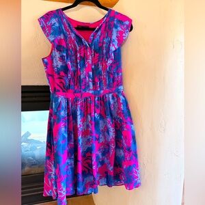 Fun and bright dress, perfect for wedding/shower or summer cocktail party!